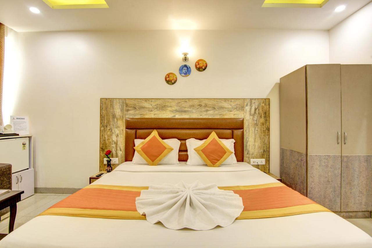 Gracious By Vishesh Hotels & Home Stay Nova Deli Exterior foto