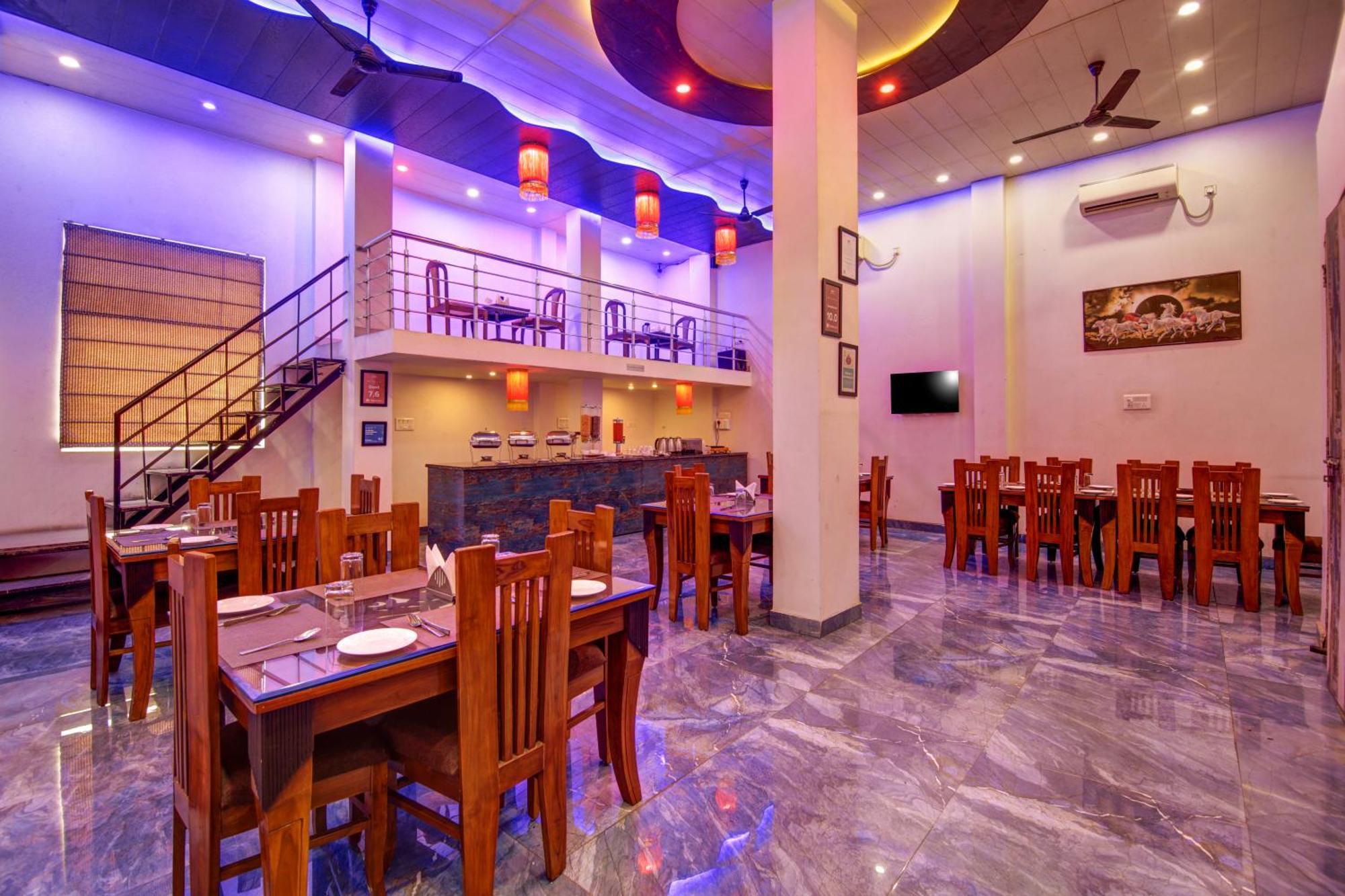 Gracious By Vishesh Hotels & Home Stay Nova Deli Exterior foto