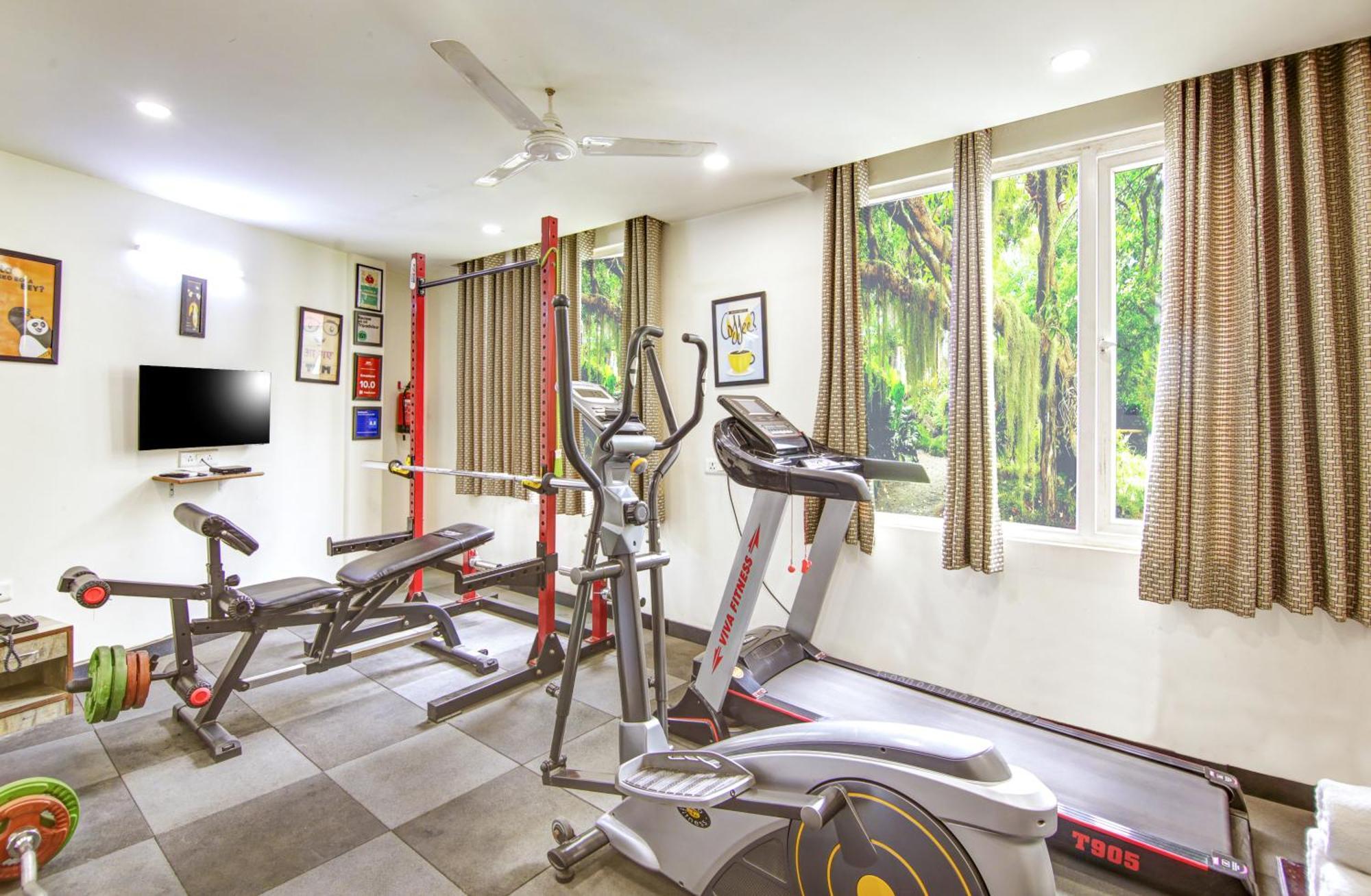 Gracious By Vishesh Hotels & Home Stay Nova Deli Exterior foto