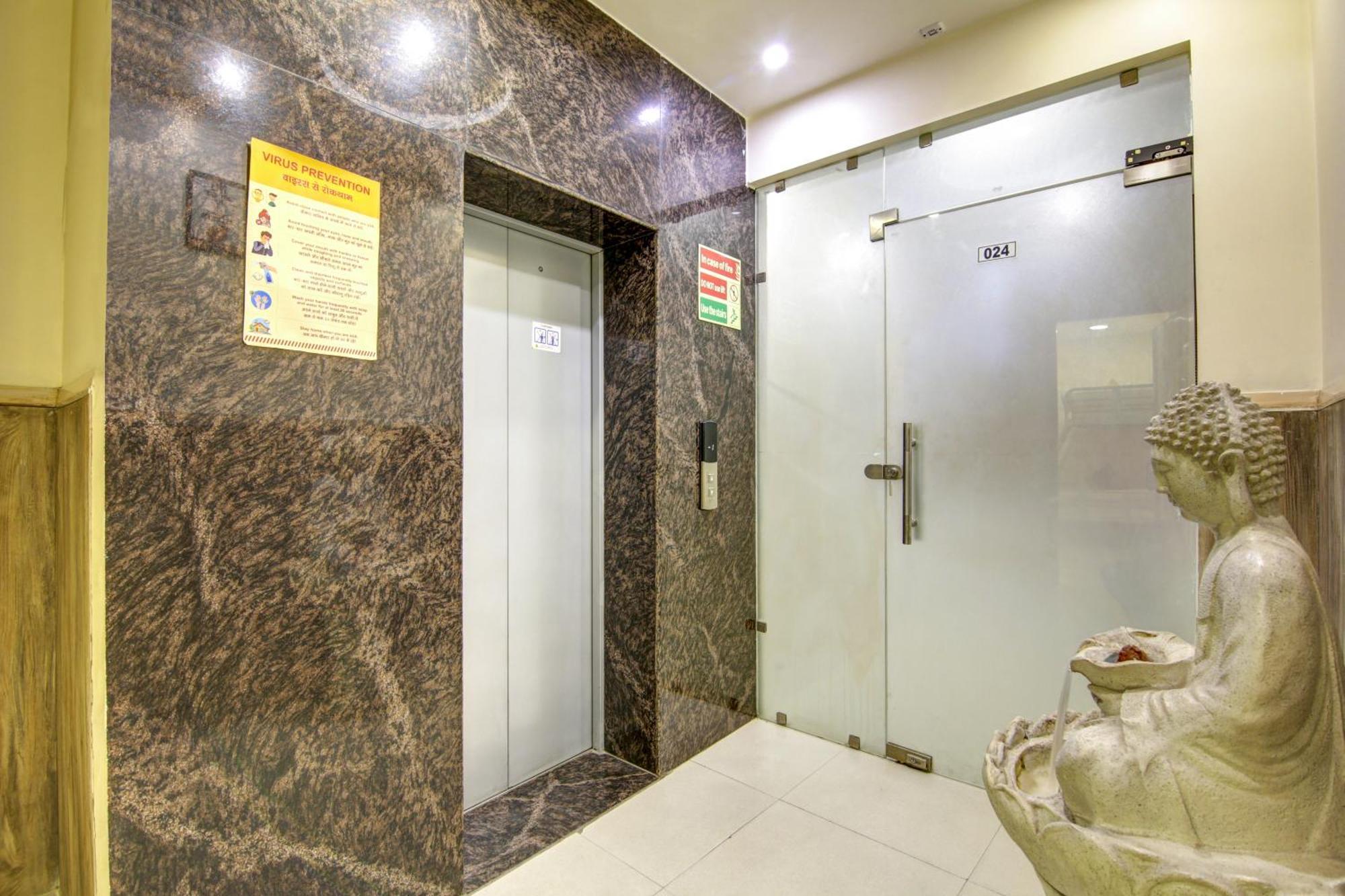 Gracious By Vishesh Hotels & Home Stay Nova Deli Exterior foto