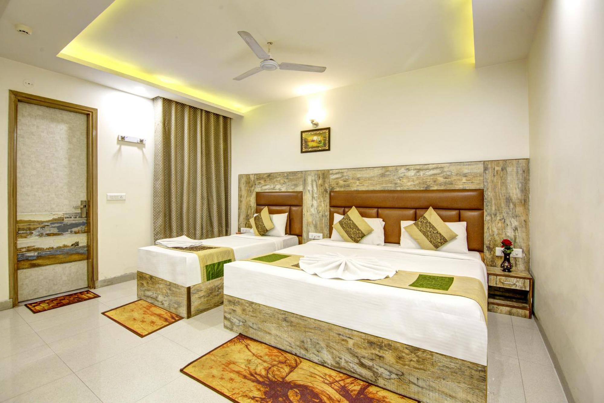 Gracious By Vishesh Hotels & Home Stay Nova Deli Exterior foto